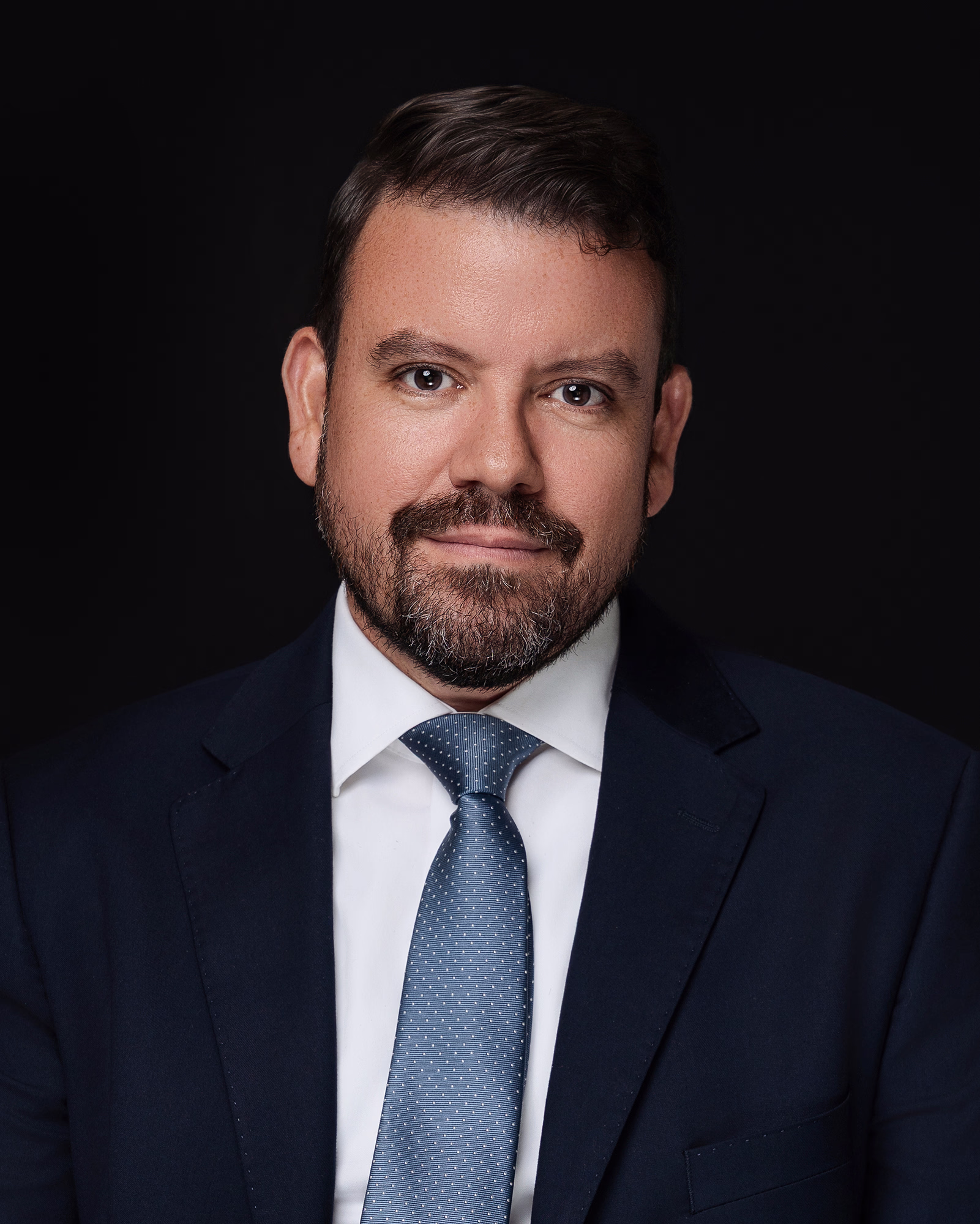John P. Seibel - Socio
